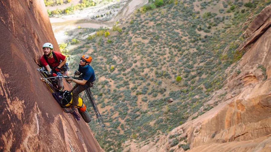 Zion features towering sandstone cliffs