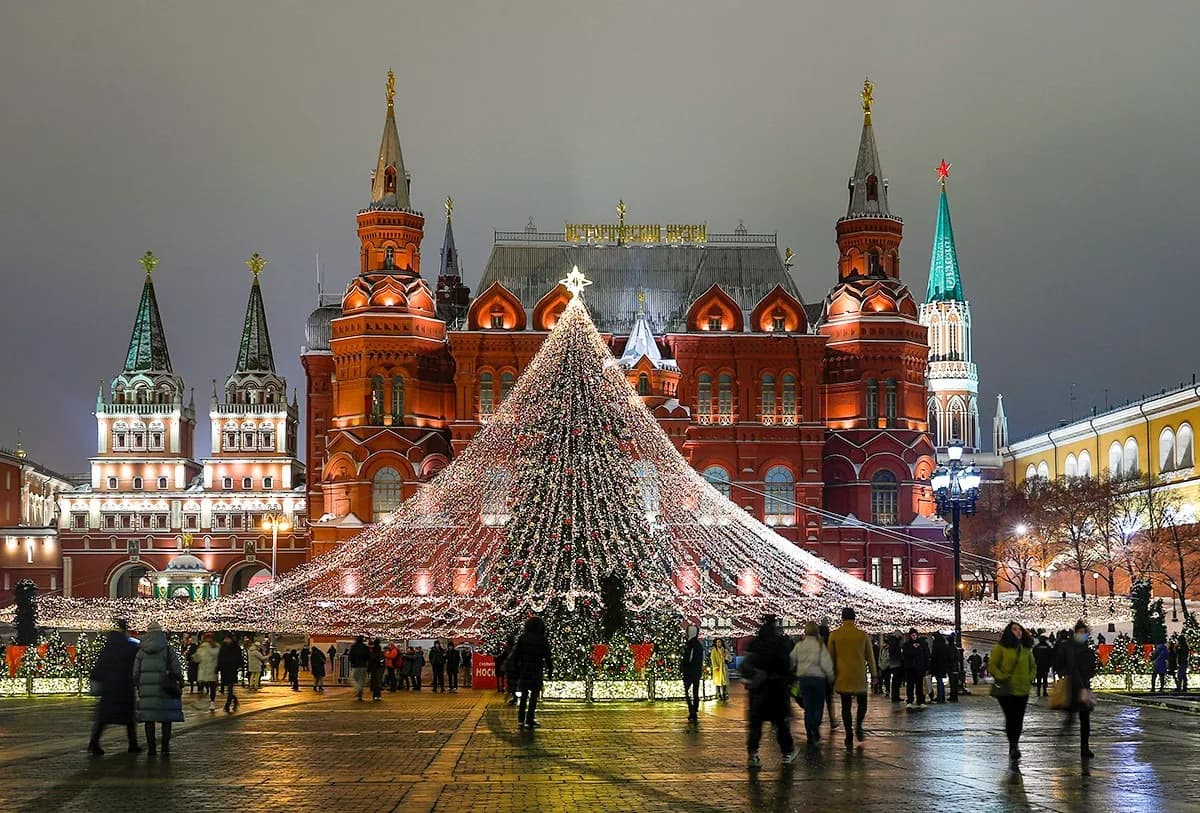 post-Russian Christmas Traditions: Food, Gifts & Decorations