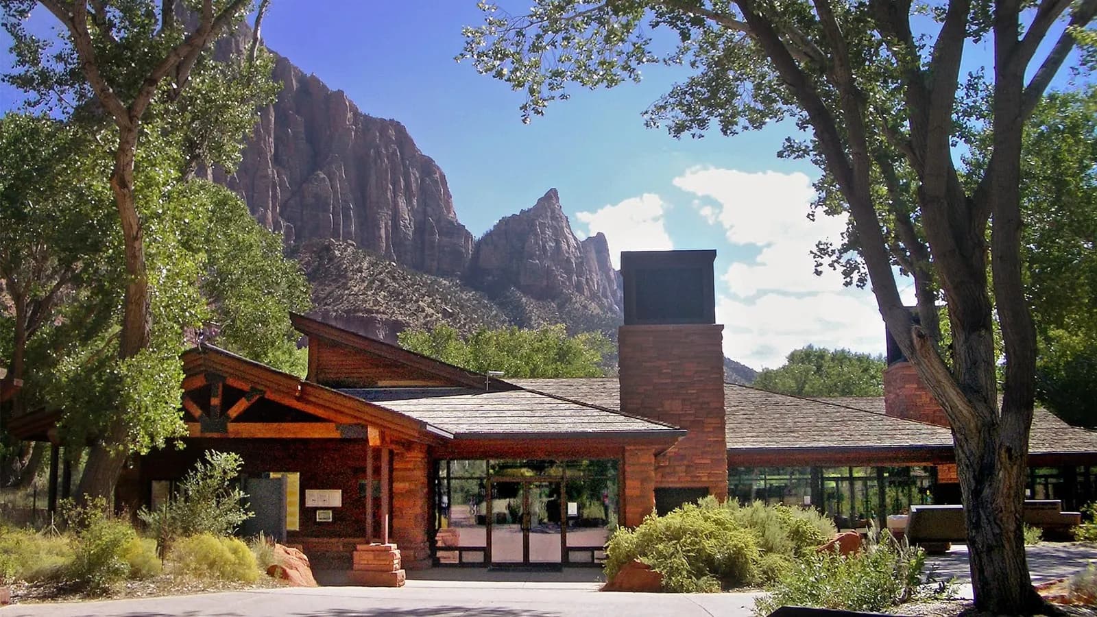post-Review Zion National Park Visitor Center, Detailed Guide